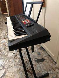 Tastiera digitale Yamaha PSR-F51