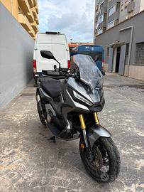 Honda XADV 750 -