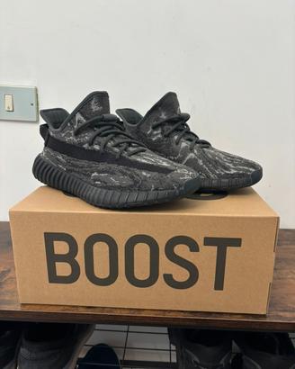 Yeezy 350 V2 Dark Salt  42 2/3