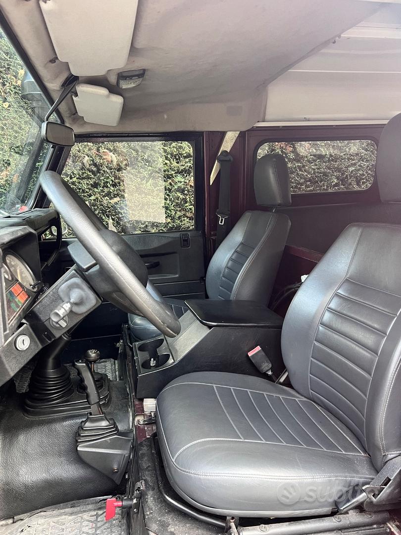 Land Rover Defender 1996 photo 5