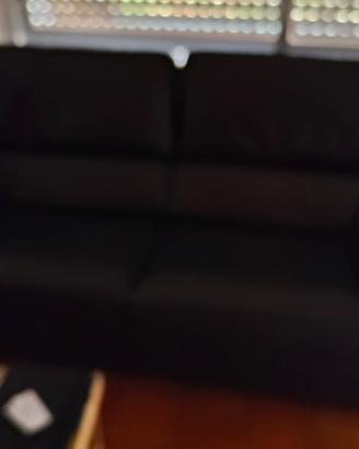 divano nero in pelle 