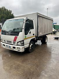 Isuzu cassone fisso con centina