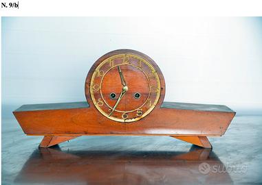 Pendola da camino Art Déco in legno