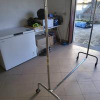 Appendiabiti professionali con ruote