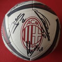 Pallone autografato A. C. Milan, stagione 2021/22 