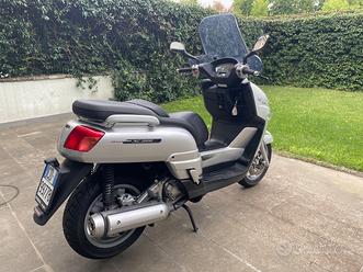 Yamaha Usato Yamaha Xc 300 Anno 2005 Yamaha Versity Vendita In