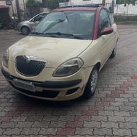 Lancia Ypsilon 1.4 16V Platino