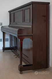 Pianoforte verticale Hopkinson.