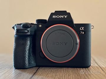 Fotocamera mirrorless Sony A7III