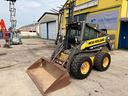 mini-pala-gommata-new-holland-ls180