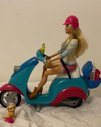 Barbie con scooter