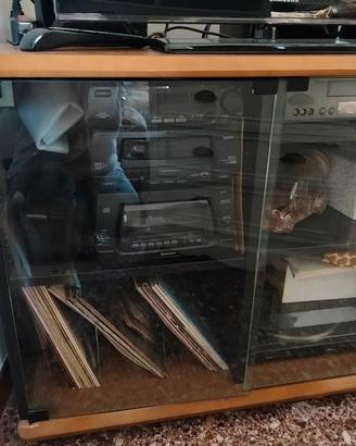 mobile ante di vetro con rotelle 