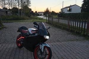 RS 125 2005 2t leggere attentamente la descrizione