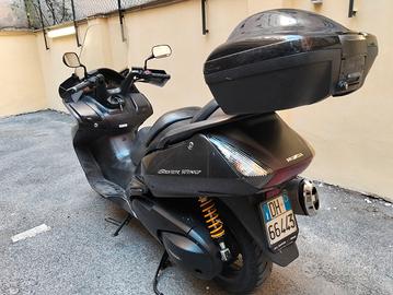 Honda silver Wing 400