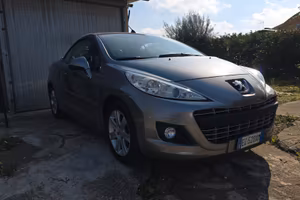 PEUGEOT 207 1.6 8V HDi 112CV CC Féline