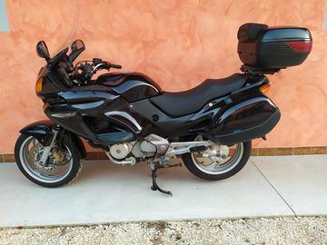 moto Honda deauville 650 perfetta di motore e di c