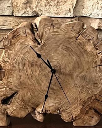 Orologio da Tavolo in legno di Ulivo