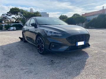FORD FOCUS 1000 ST LINE 125 cv FINANZIABILE