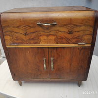 Mobile vintage con giradischi a scomparsa