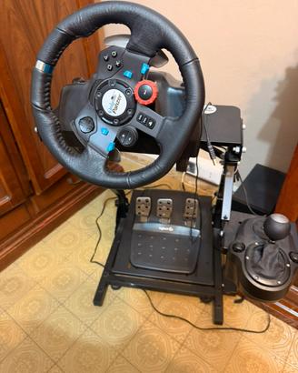 Logitech G29 con cambio e struttura