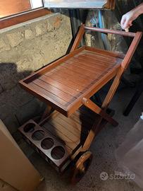 Carrello in legno con ruote HILLERSTORP