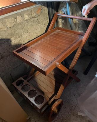 Carrello in legno con ruote HILLERSTORP