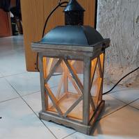 Lanterna con luce 230V