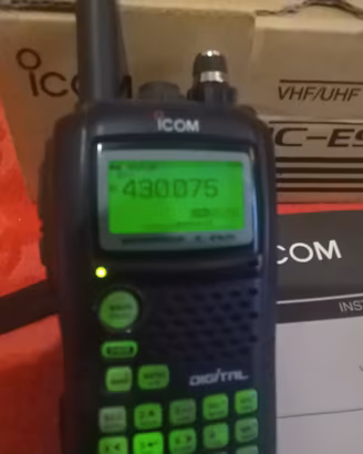 radio icom IC-E92d   dstar  radioamatori