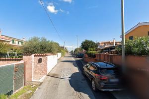 Pomezia elegante trilocale arredato