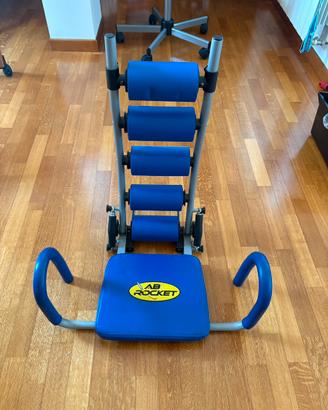 AB rocket . Attrezzo per addominali.