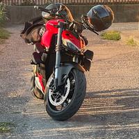Ducati streetfjghter v4