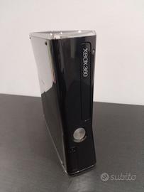 XBOX 360 Slim - da riparare o per parti di ricambi