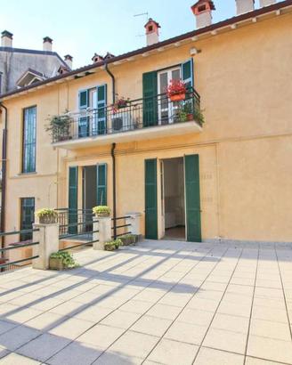 Appartamento di 196 m² con più di 5 locali a Lecco