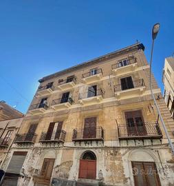 MONOLOCALE A PALERMO