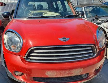 Mini Cooper D Countryman per ricambi (2A)