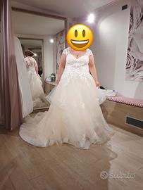 Abito da sposa nuovo