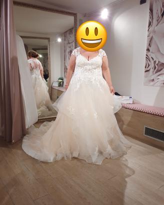 Abito da sposa nuovo