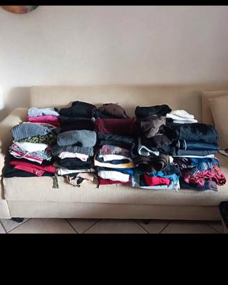Lotto capi abbigliamento da donna misura M/L