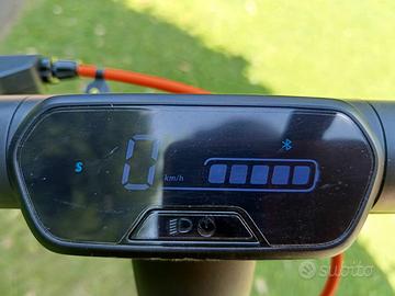 monopattino elettrico Ninebot KickScooter E2 Pro