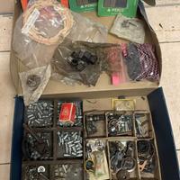 Materiali di minuteria per mercatini  fiere