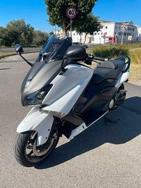 Yamaha TMAX 530