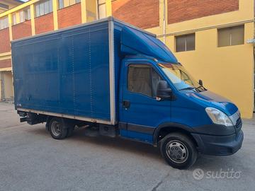Iveco Daily 35C15 con cassa in alluminio e sponda