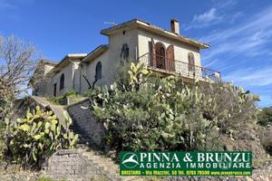 Boroneddu - Villa da ristrutturare