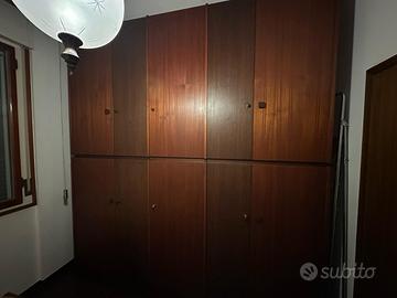 Armadio/ Guardaroba in legno