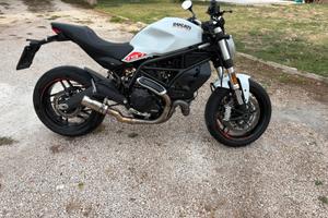 Ducati monster 797