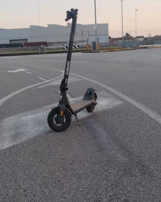 monopattino xiaomi 4 lite gen.2