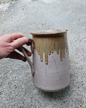 Antica brocca in ceramica 