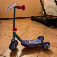 Monopattino bimba frozen