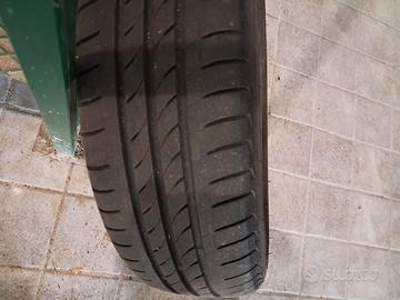 4 gomme estive 165 60 r 15 di Toyota Aygo.