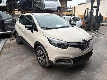 RENAULT CAPTUR 1.5D - ANNO 2016 - PER RICAMBI